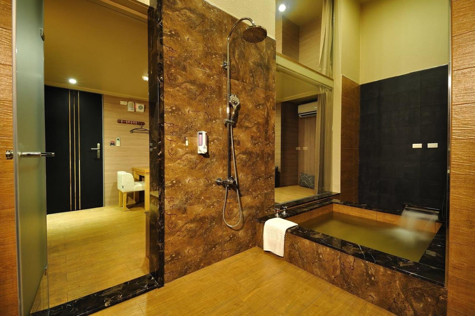 58˚ Hotspring Hotel Ťiao-si Pokoj fotografie